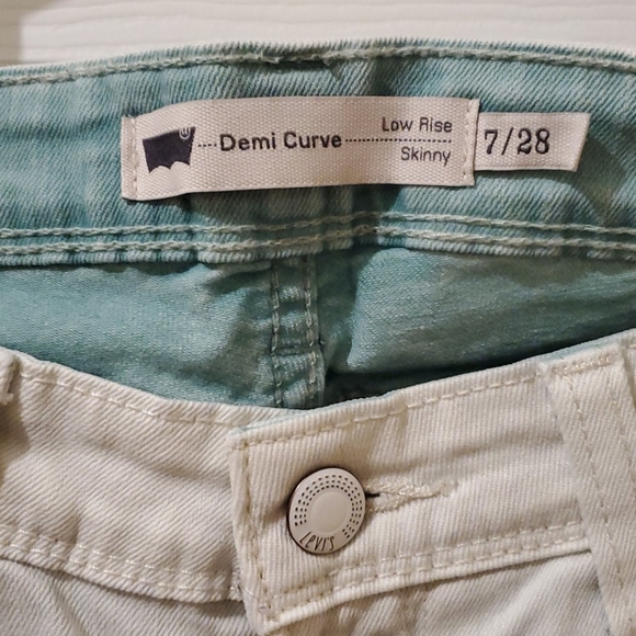 Jean - Picture 3 of 3